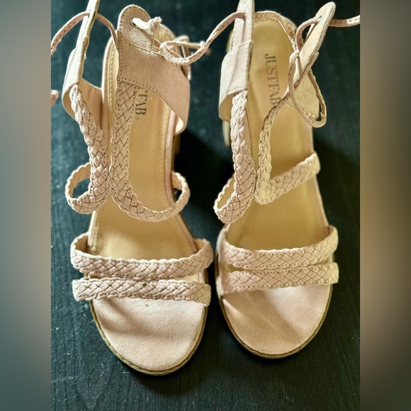 Just Fab block heel - Picture 2 of 2